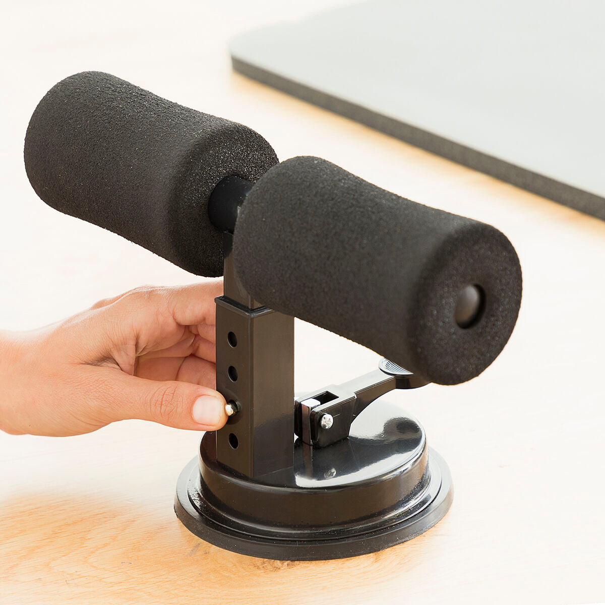 Sit-up Bar for Abdominals with Suction Pad and Exercise Guide CoreUp InnovaGoods-12